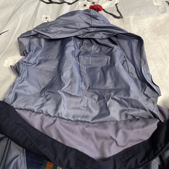 Mulberry Street lightweight purple and plaid hooded coat. Size Large. - Picture 9 of 9